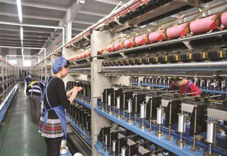 新技术助力中国纺织业：“智”变升级，“织”造未来