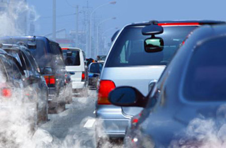 报告显示：过去5年机动车增三成 污染排放减一成