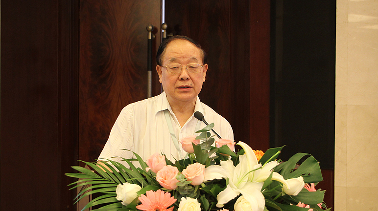 陕西省委宣传部原副部长、陕西省报业协会名誉主席尹维祖