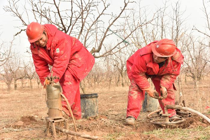 东方物探扶贫脱贫获河北省通报表彰