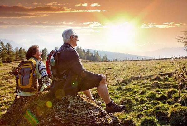 节后旅游价格最高降一半 银发族成了出游主力