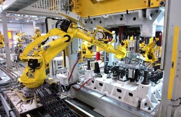 我国机器人产业规模超千亿元——应用领域更广泛 产业短板待补齐 