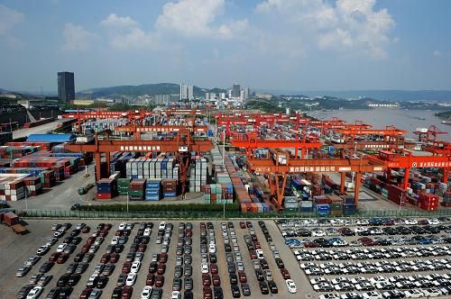 外贸年度答卷：上海进出口总值第一 深圳出口31连冠