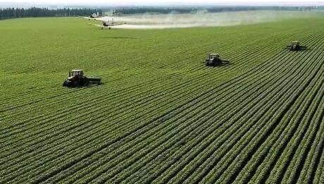 田间地头尽显“科技范” 智慧农业让春耕跑出“加速度”