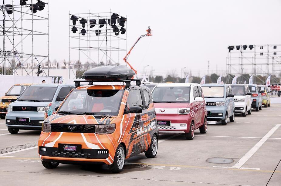 超越特斯拉 五菱宏光MINI EV成为全球电动汽车销量冠军