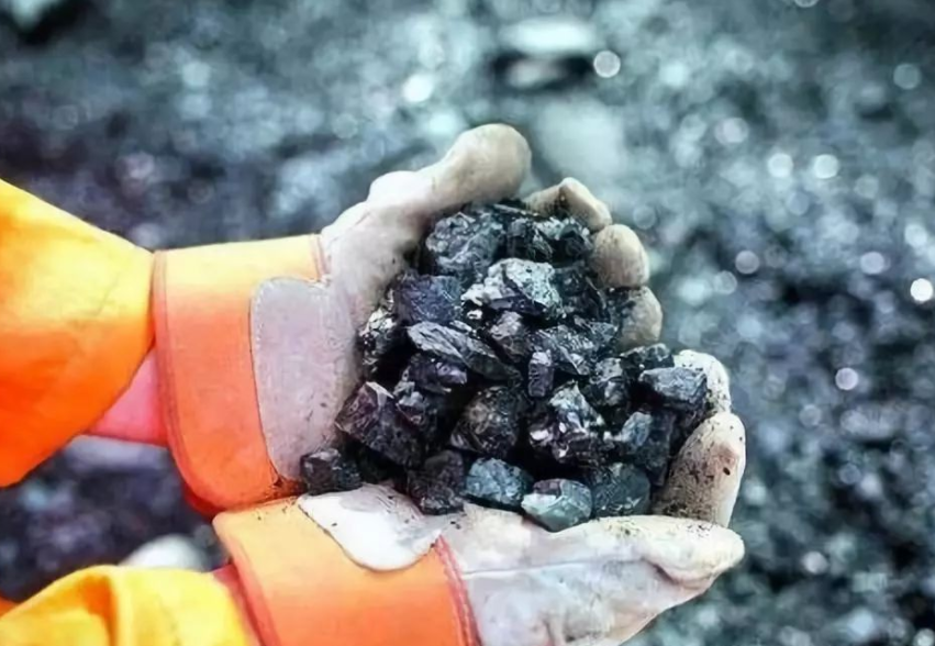 铁矿石价格重挫 矿贸商离场观望
