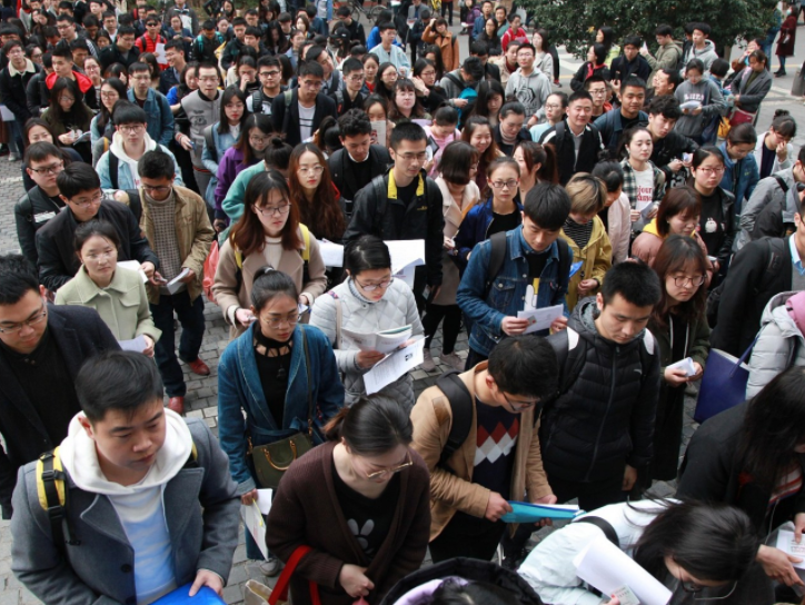 中国2022年度公务员招考计划招录3.12万人