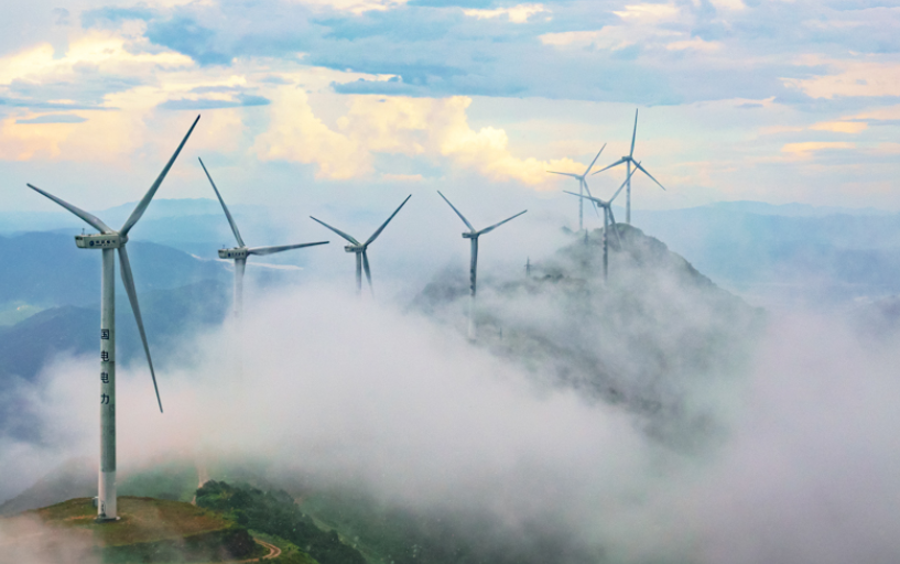 加快建设大型风电光伏基地 西部绿电助力“双碳”目标