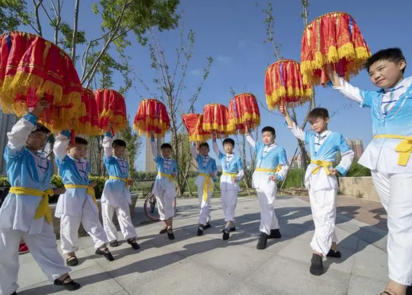 国家级非遗颍上花鼓灯：淮河畔的“东方芭蕾”