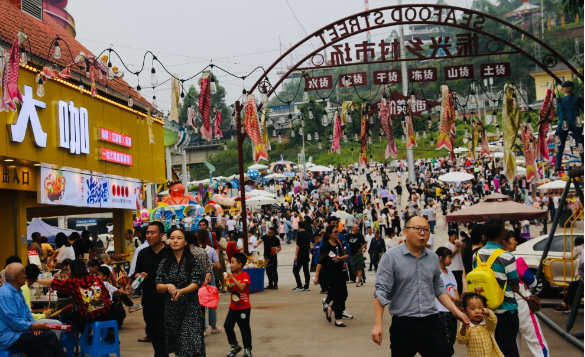 中秋国庆假期消费市场火热 旅游游览服务销售收入同比增1.1倍