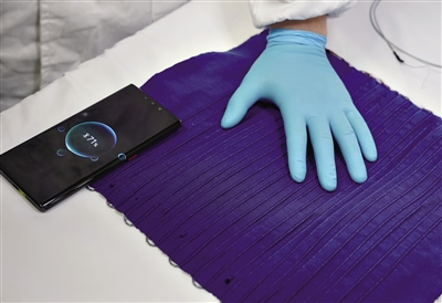 纤维电池技术新突破：衣服可为电子设备充电