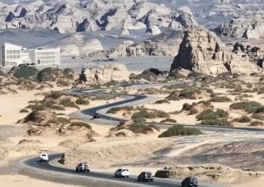 “汽车+文旅”撬动文旅消费新场景 新疆旅游市场供需两旺