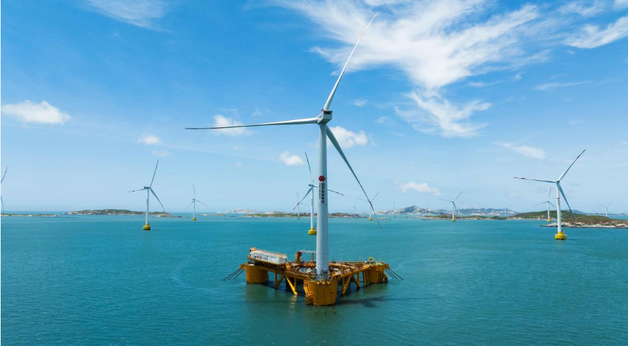 水下养鱼 水上发电 全球首座风渔融合浮式平台“国能共享号”投产发电