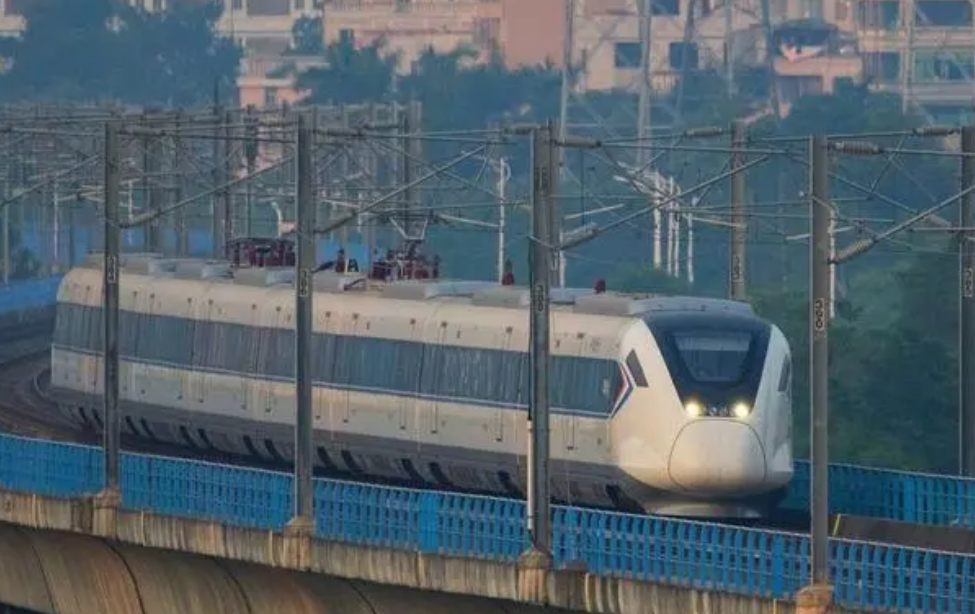 暑运“开门红”！广汕汕高铁、广珠城际铁路运输量持续攀升