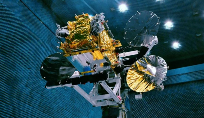 国产首颗全电推通信卫星投入运营