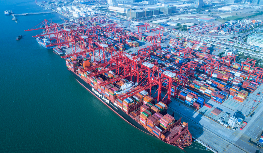 上半年深圳港进出口货运量同比增长15.4% 国际航运枢纽新优势不断增强