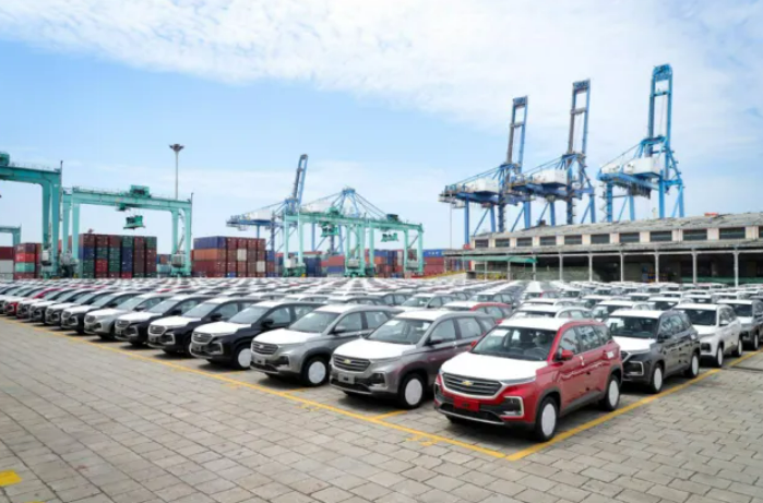 上半年上海外高桥港口岸国产汽车出口超61万辆
