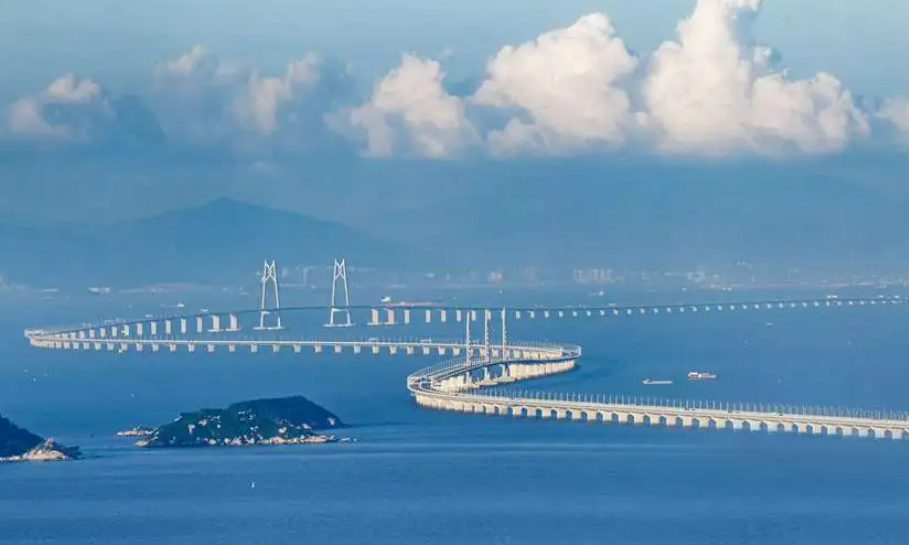 联结粤港澳 融合大动脉———港珠澳大桥塑造大湾区新格局