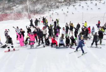 营造浓厚氛围 释放消费潜力　山西“冰雪消费季”活动全面铺开