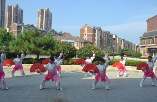 设施近民 老幼同惠 科技赋能——代表委员话“十四五”全民健身计划实施成效