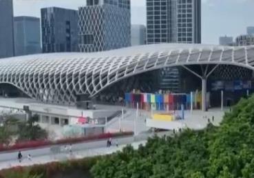 “马拉松+赏花”激活消费“小阳春” “赛事经济”撬动城市消费新引擎
