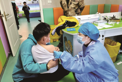 全国儿童预防接种日：健康防线从娃娃抓起