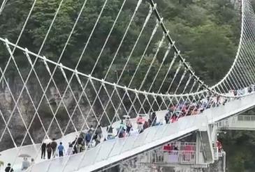 “五一”假期临近旅游市场升温火爆 各地景区进入“旺季模式”