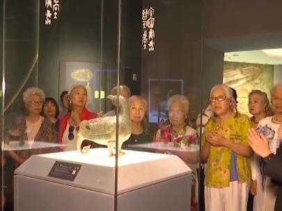从“看展”到“讲展” 银发志愿者在博物馆找到“乐龄”生活