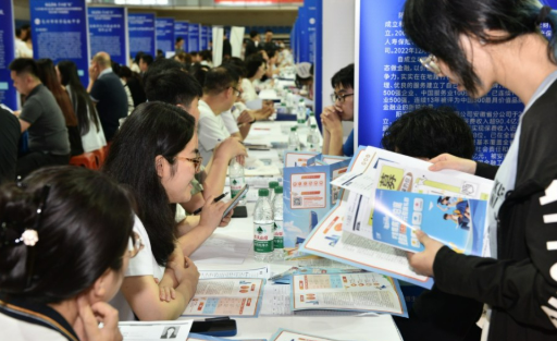 多地启动毕业生就业“百日冲刺”行动