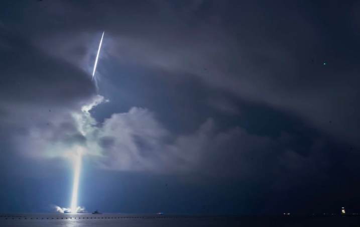 捷龙三号火箭海上发射成功