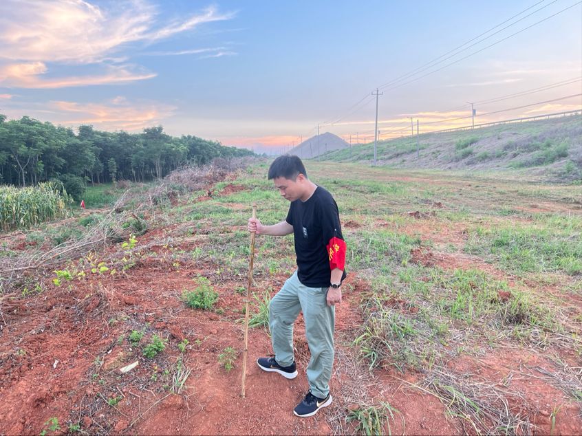 岳阳县烟草：无惧“烤”验   永不“伏暑”  ——致敬烈日下的坚守者