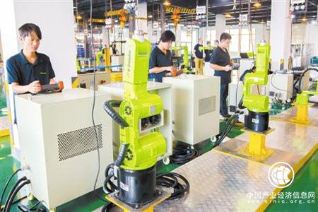 广州计划设立150亿元产业基金 重点支持十大工程建设