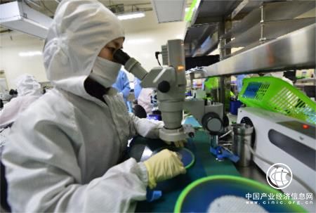 上半年我国电子信息制造业增加值同比增长13.9%