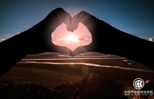 善林金融送温暖献爱心 帮助苦命女孩渡过生活难关