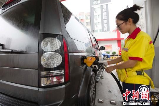 国际原油价格震荡上涨 周四国内成品油调价或搁浅