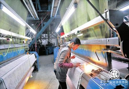 适当降低经济增长预期利于调结构转方式