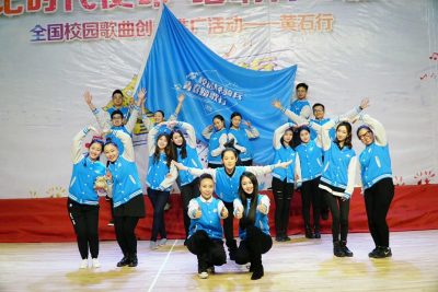 校园轻骑兵文艺小分队到勐海、黄石开展演出