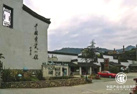 “人文并重”助力特色小镇行稳致远