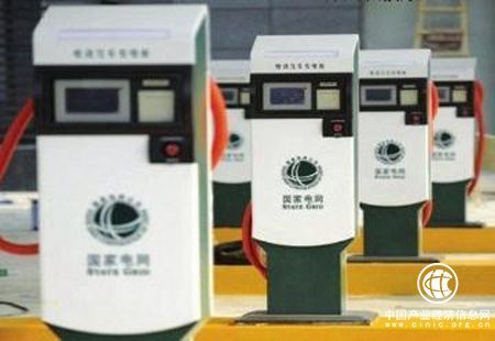 我国建成“九纵九横”高速城际电动汽车快充网