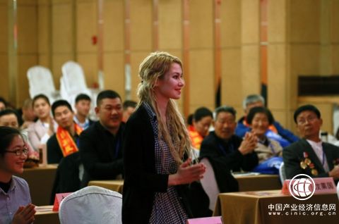 2018首届“中医药文化发展战略高峰论坛”暨“中医说”栏目启动仪式