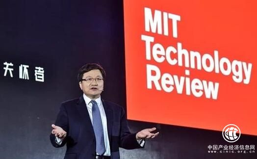 宜信CEO唐宁在《麻省理工科技评论》颁奖典礼精彩演讲引关注