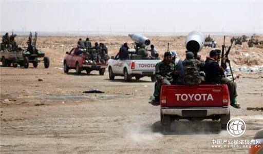 有颜值偏靠实力,丰田C-HR、奕泽IZOA强势搅局小型SUV市场