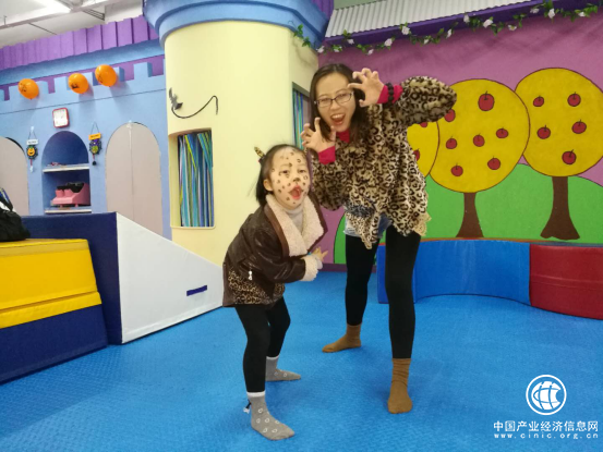 “肩膀式”家长的教育秘籍：51Talk让孩子迈出英语学习关键一步