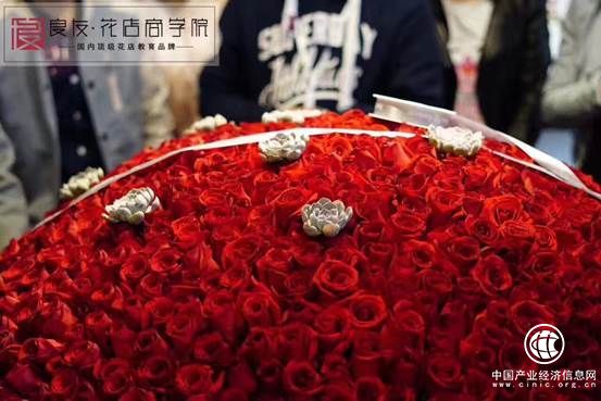 插花学校，良友花店独家技巧教你在情人节怎么放大招？