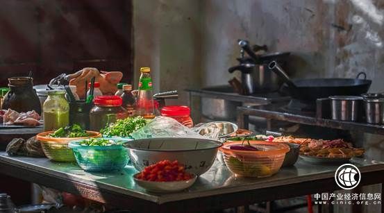 集成灶哪家质量好？力巨人第三代集成灶吸得快洗得也快！