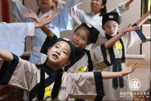 第三，永不止步。