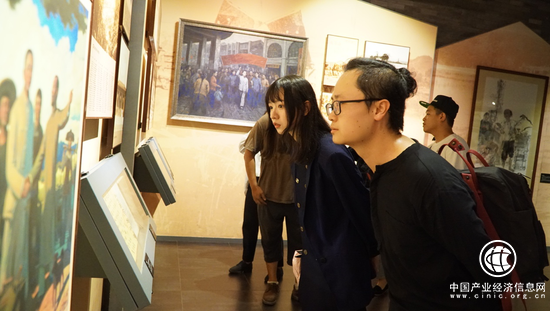 暴走漫画员工学习叶挺将军爱国主义精神