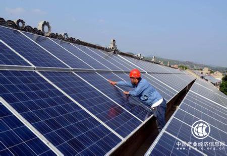 国家能源局有关负责人就光伏产业政策调整答记者问