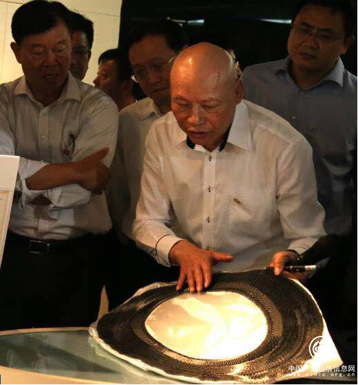 十年投钱46亿，为碳纤维，他舍弃亿万家当拼了命