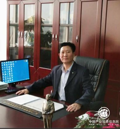 人民楷模领航者_吴秀峰